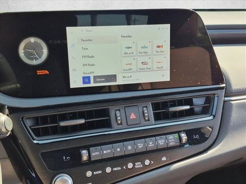 Used 2023 Lexus ES 350 w/ Premium Package FWD image 12