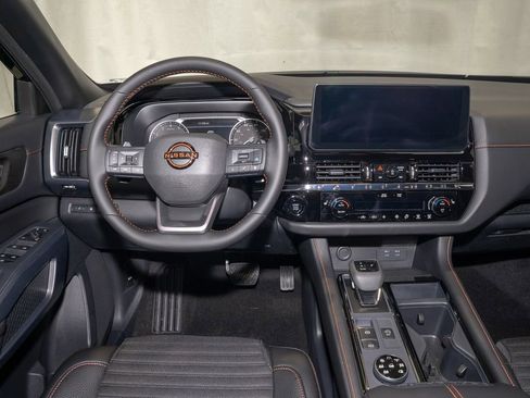 New 2026 Nissan Pathfinder Rock Creek image 8