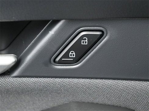 Used 2023 MAZDA CX-30 AWD 2.5 S image 13