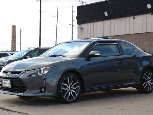 Used 2014 Scion tC image 15
