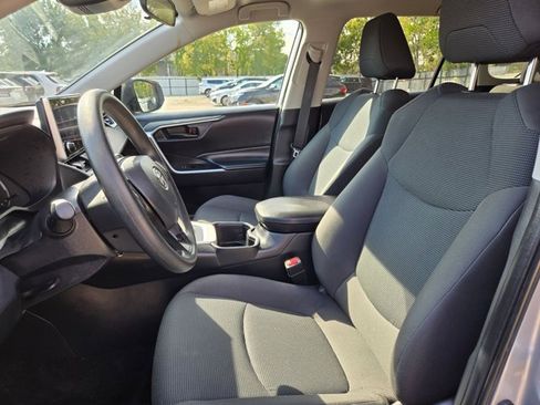 Used 2024 Toyota RAV4 LE image 15