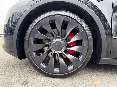 Used 2022 Tesla Model Y Performance image 37