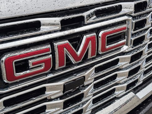 Used 2026 GMC Sierra 2500 Denali w/ Denali Reserve Package AWD/4WD image 5