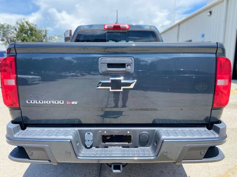 Used 2019 Chevrolet Colorado Z71 AWD/4WD image 4