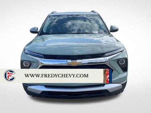 Used 2025 Chevrolet TrailBlazer LT AWD/4WD image 8