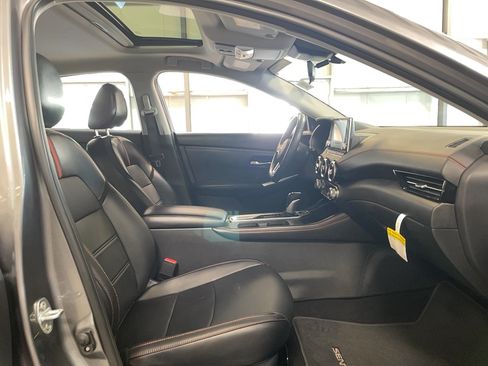 Certified 2024 Nissan Sentra SR w/ SR Premium Package FWD image 18