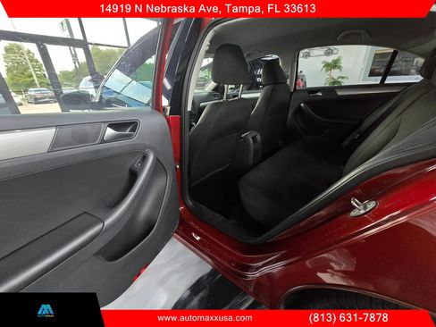 Used 2016 Volkswagen Jetta SE FWD image 24