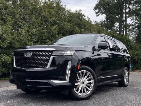 Used 2021 Cadillac Escalade ESV Premium Luxury AWD/4WD image 2
