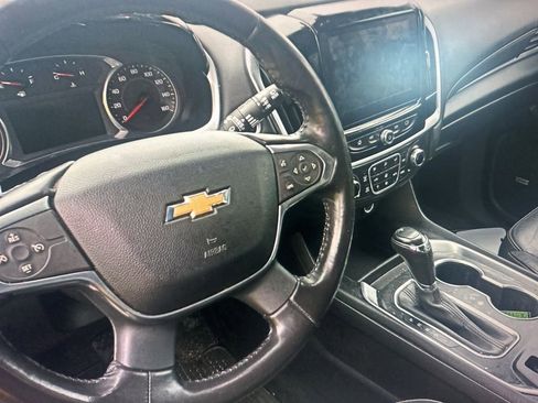 Used 2020 Chevrolet Traverse LT w/ LT Premium Package AWD/4WD image 8