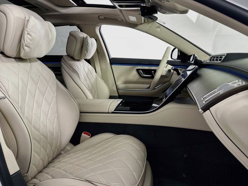 New 2026 Mercedes-Benz S 580e 4MATIC Sedan image 6