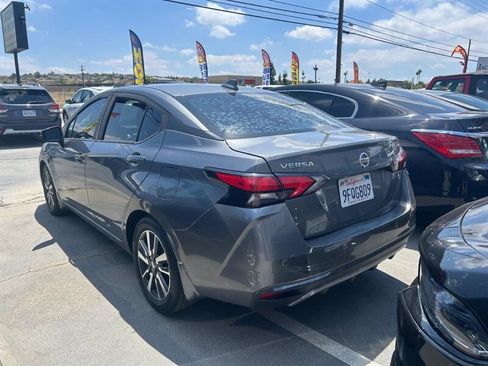 Used 2021 Nissan Versa SV FWD image 21