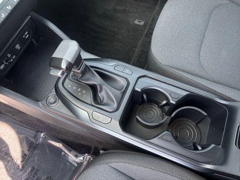 Used 2025 Kia K4 LXS image 41