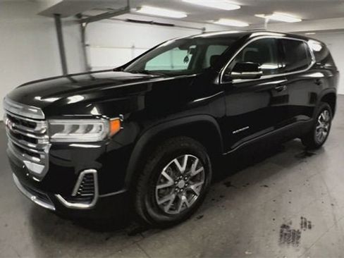 Certified 2023 GMC Acadia SLE image 4