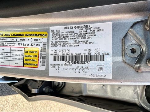 Used 2020 Ford Fusion SE FWD image 32