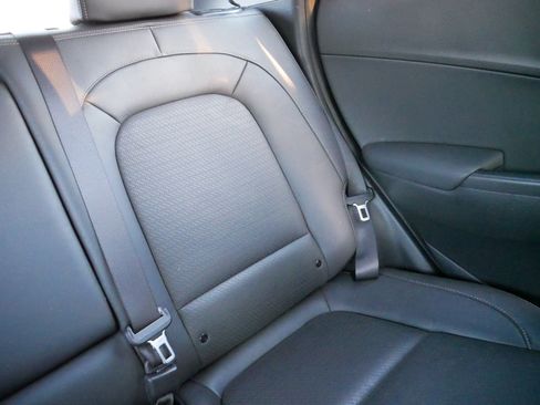 Used 2020 Hyundai Kona Limited image 14