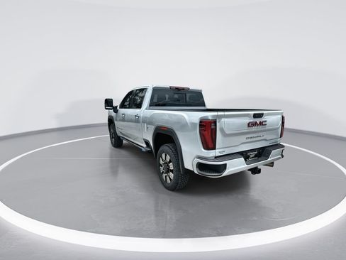 New 2026 GMC Sierra 2500 Denali w/ Denali Reserve Package AWD/4WD image 6