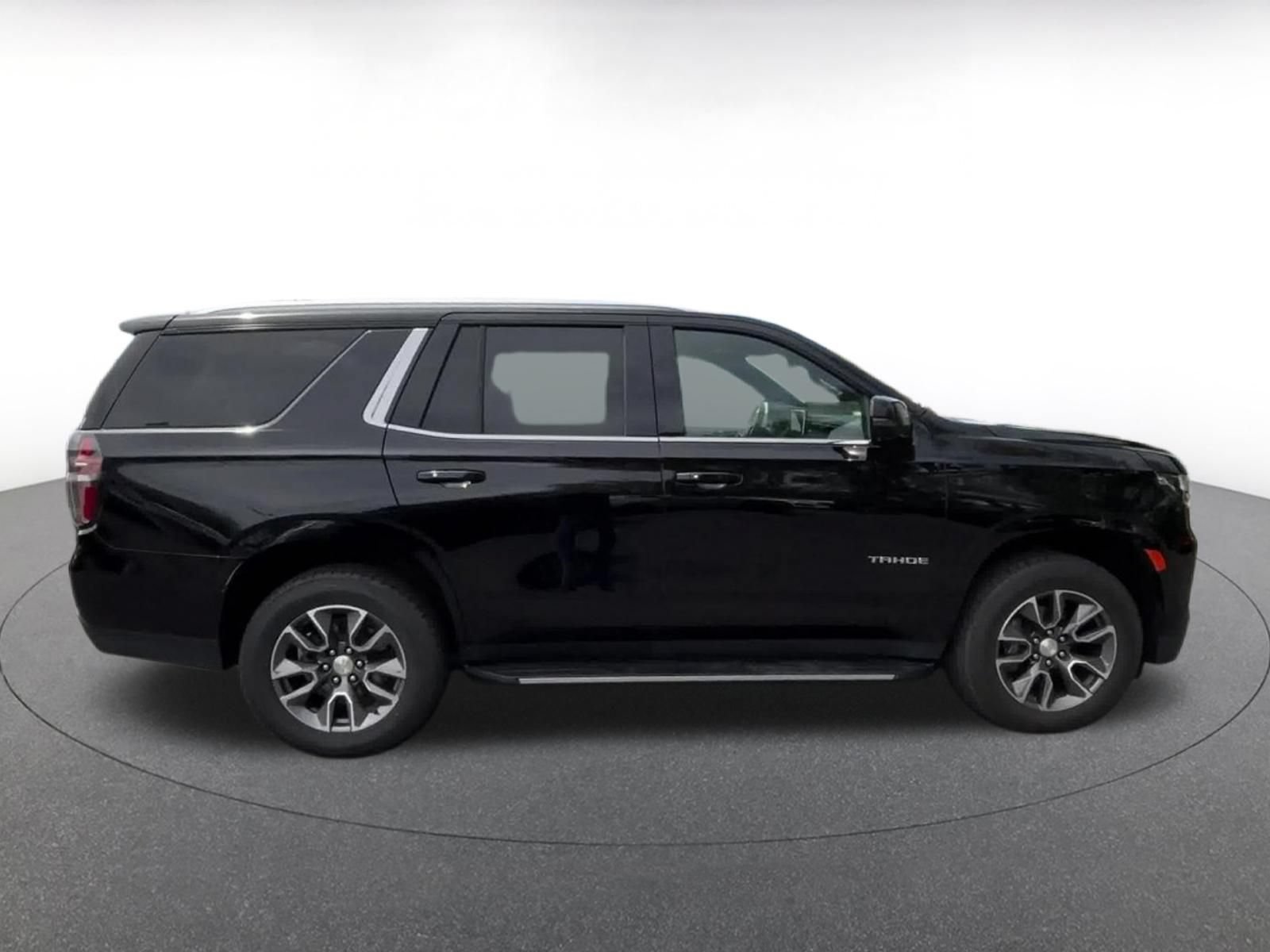 Used 2023 Chevrolet Tahoe LT w/ Luxury Package AWD/4WD image 57