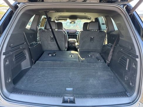 Certified 2025 Buick Enclave Preferred image 32