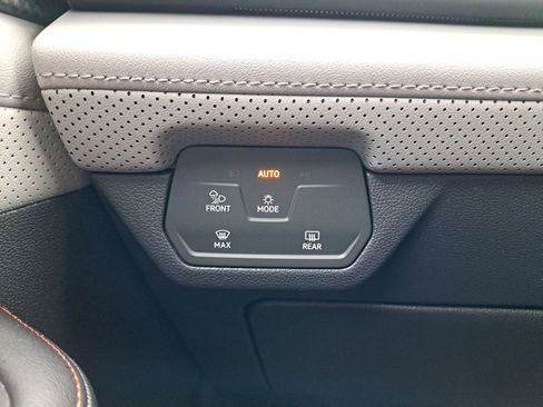 New 2026 Volkswagen Atlas Peak Edition image 30