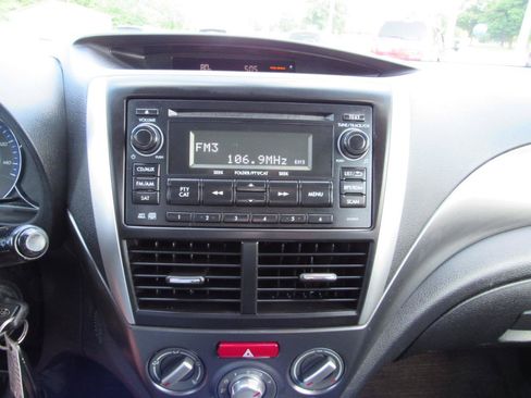 Used 2012 Subaru Forester 2.5X Premium w/ All-Weather Pkg AWD/4WD image 19
