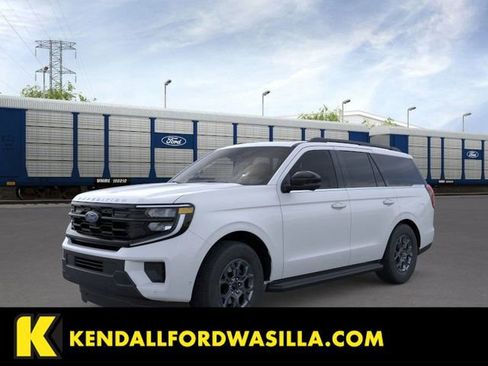 New 2026 Ford Expedition Active image 1