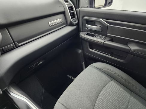 Used 2024 RAM 2500 Big Horn w/ Night Edition image 12