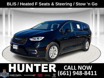 Used 2024 Chrysler Pacifica Touring-L