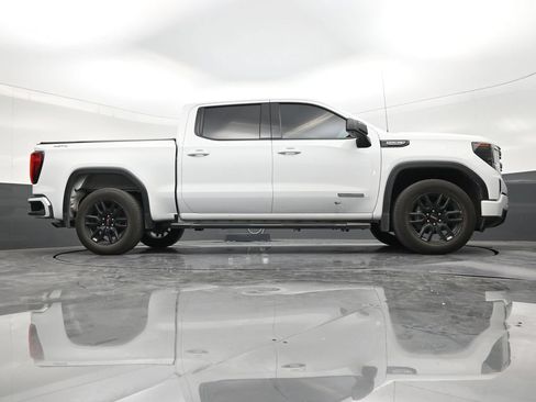 Used 2024 GMC Sierra 1500 Elevation w/ LPO, Elevation Black Package AWD/4WD image 25