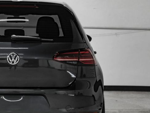 Used 2017 Volkswagen GTI Autobahn FWD image 46