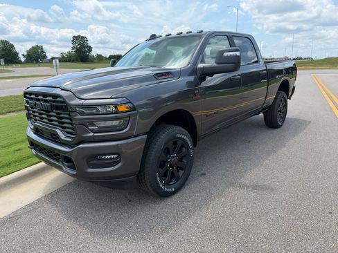 New 2026 RAM 2500 Big Horn AWD/4WD image 18