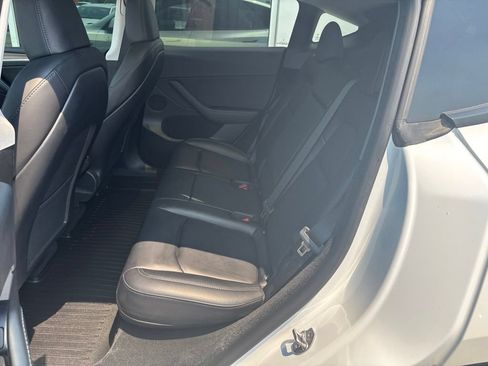 Used 2023 Tesla Model Y Performance AWD/4WD image 11