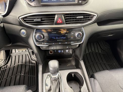Used 2020 Hyundai Santa Fe SEL w/ Convenience Package image 24