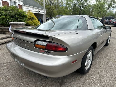 Used 2002 Chevrolet Camaro LT RWD image 8