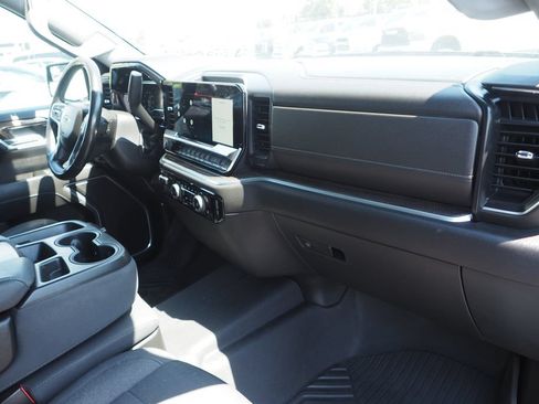 Used 2022 Chevrolet Silverado 1500 RST AWD/4WD image 21