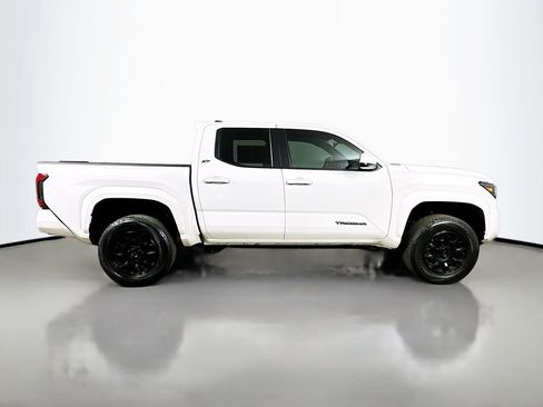 Used 2024 Toyota Tacoma SR5 AWD/4WD image 7