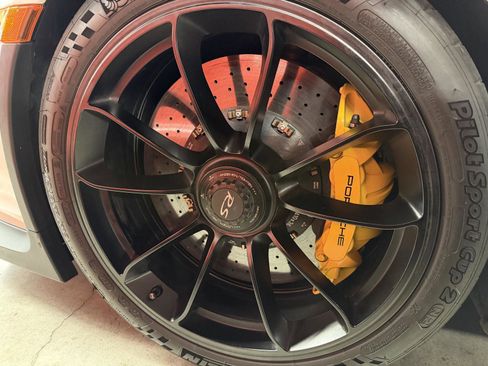 Used 2016 Porsche 911 GT3 RS RWD image 9