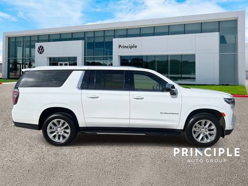 Used 2023 Chevrolet Suburban Premier AWD/4WD image 5