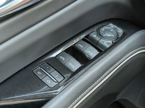 Used 2024 Cadillac Escalade Sport Platinum w/ LPO, Floor Liner Package AWD/4WD image 32