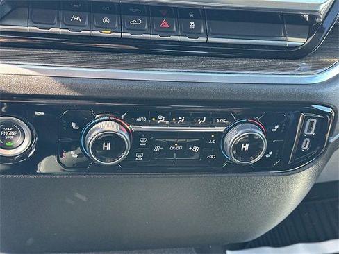 Used 2022 Chevrolet Silverado 1500 LT image 32