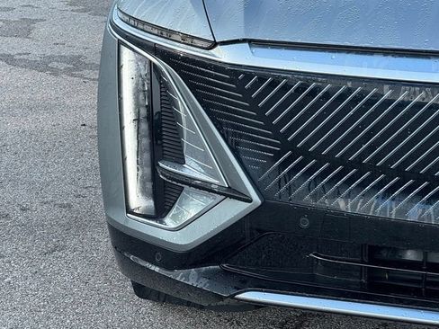 Used 2024 Cadillac Lyriq Luxury w/ LPO, Floor Liner Package AWD/4WD image 10