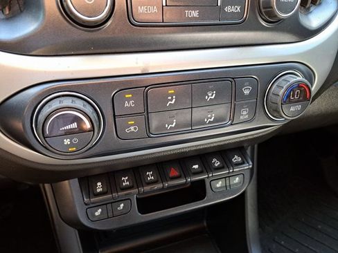 Used 2018 Chevrolet Colorado ZR2 AWD/4WD image 16