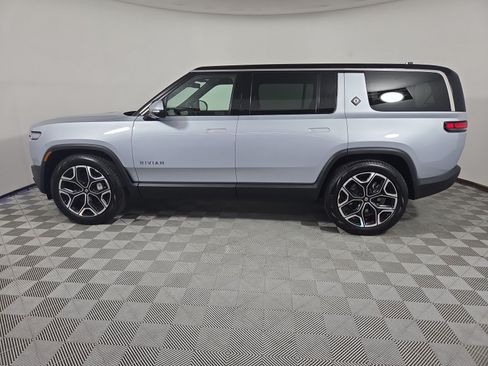 Used 2025 Rivian R1S Adventure AWD/4WD image 2