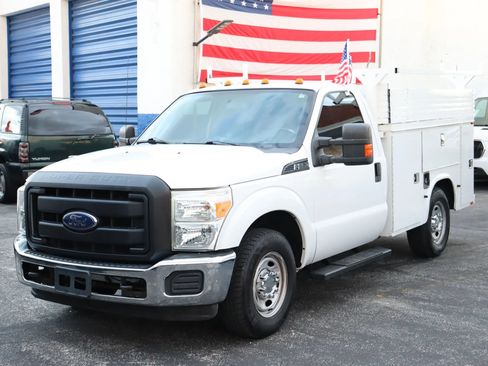 Used 2015 Ford F250 XL w/ Power Equipment Group image 2