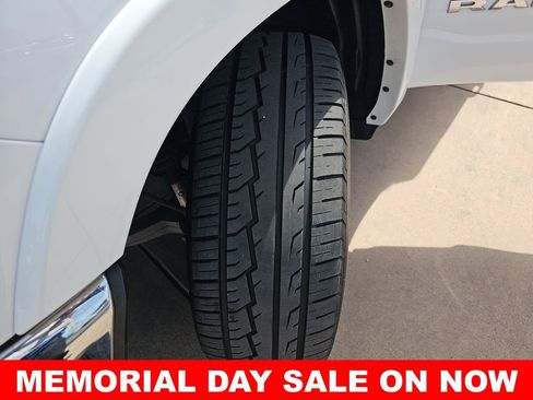 Used 2025 RAM 1500 Laramie AWD/4WD image 38