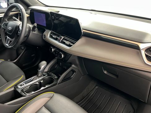 Used 2024 Chevrolet TrailBlazer ACTIV w/ Convenience Package FWD image 25