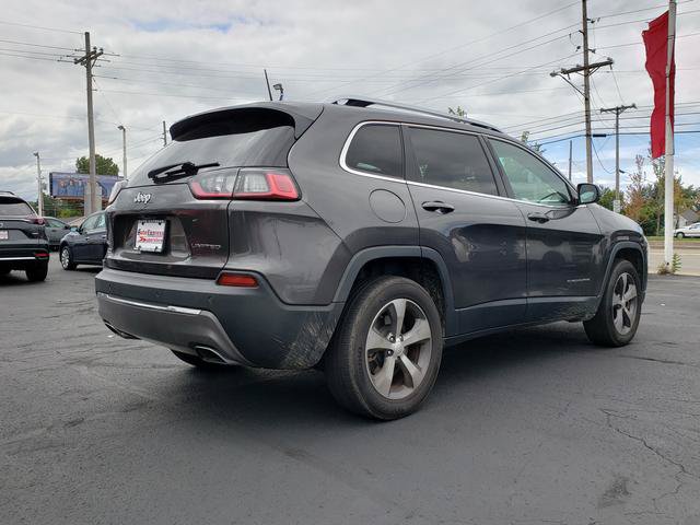 Used 2019 Jeep Cherokee Limited AWD/4WD image 3
