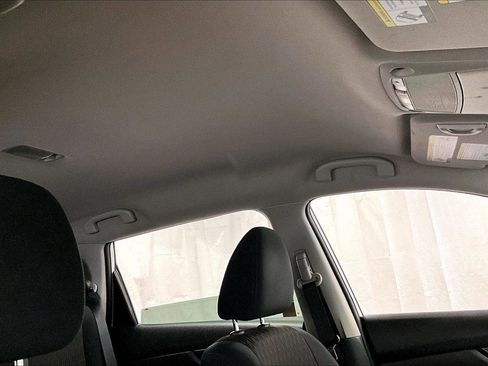 Used 2017 Nissan Rogue SV image 21