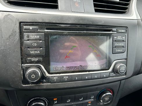 Used 2018 Nissan Sentra S image 25