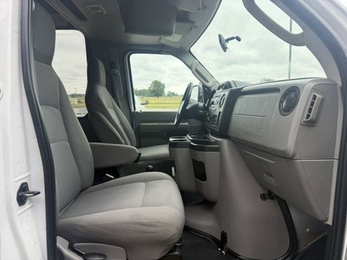 Used 2013 Ford E-350 and Econoline 350 Super Duty Wagon w/ Shuttle Bus Prep Pkg image 8
