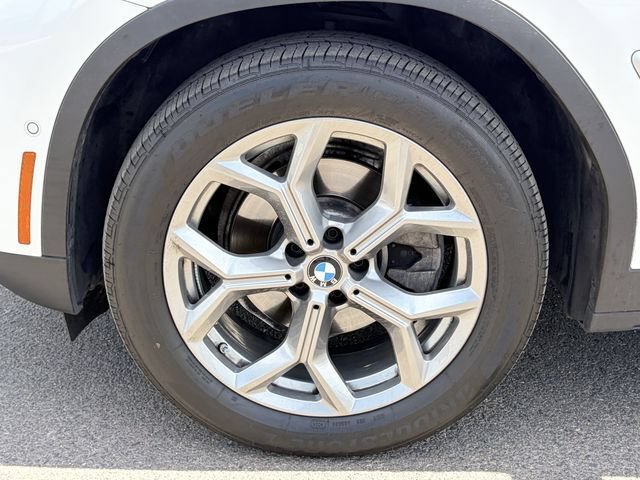 Used 2025 BMW X4 xDrive30i w/ Premium Package AWD/4WD image 11